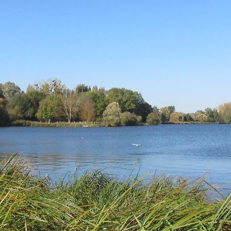 Au Bord De L'Eau Ecluzelles Exterior foto