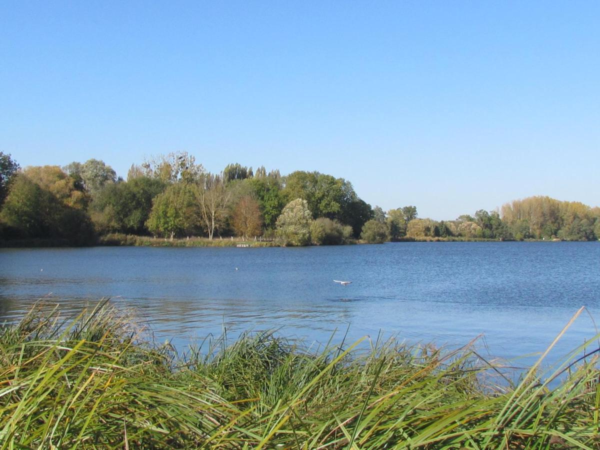 Au Bord De L'Eau Ecluzelles Exterior foto